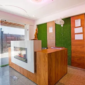 *** Hotel Capital O Harish Residency India