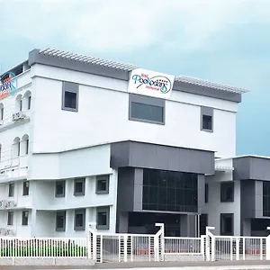 **** Hotel Pookodans International India